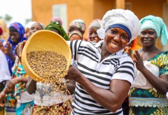 Burkina Faso zählt zu den ärmsten und am wenigsten entwickelten Ländern der Welt. Burkina Faso zählt zu den ärmsten und am wenigsten entwickelten Ländern der Welt.
